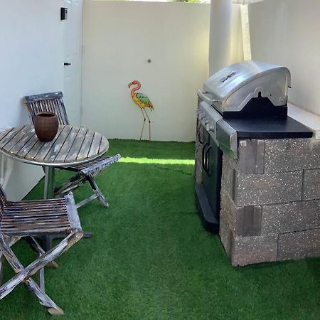 Cozy 1-Bedroom Apartment Minutes Away Drive To Mangel Halto Beach Savaneta Luaran gambar